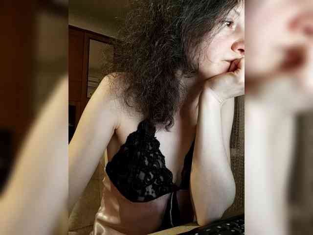 Viviennn webcam