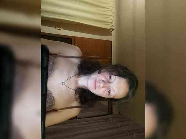 Viviennn webcam