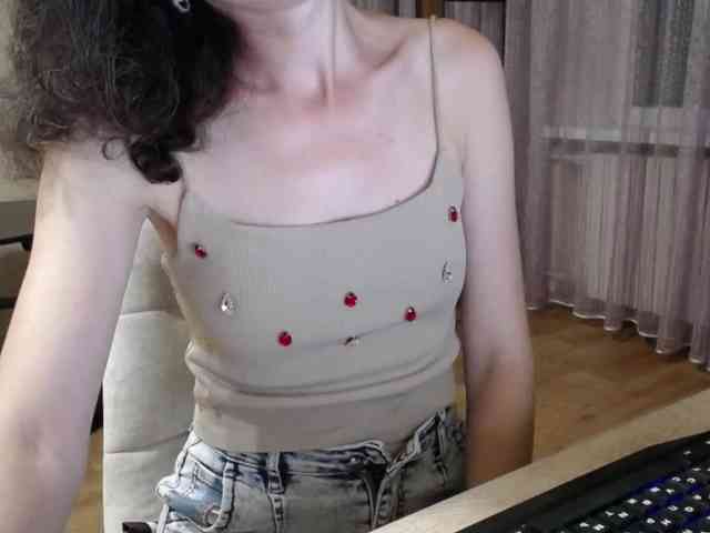 Millie webcam