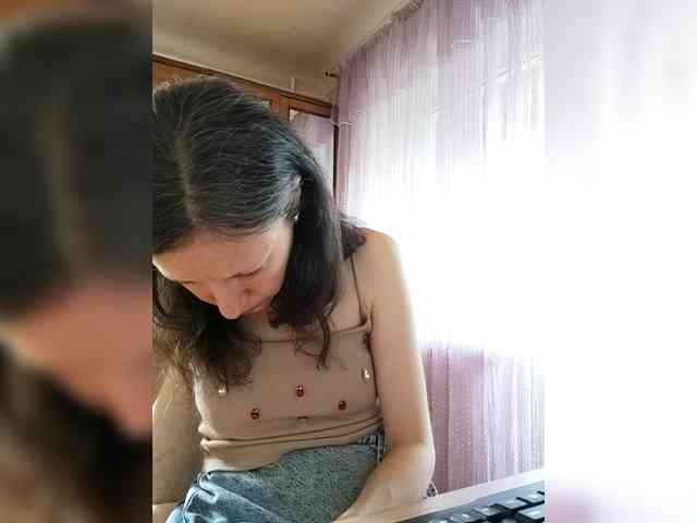 Viviennn webcam