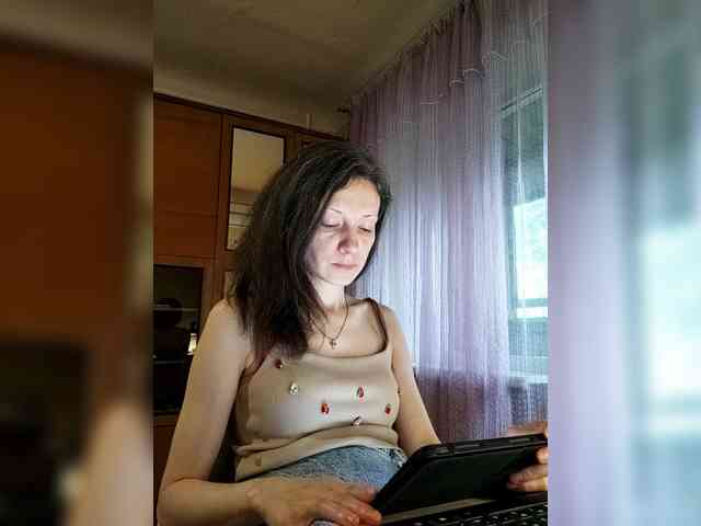 Viviennn webcam