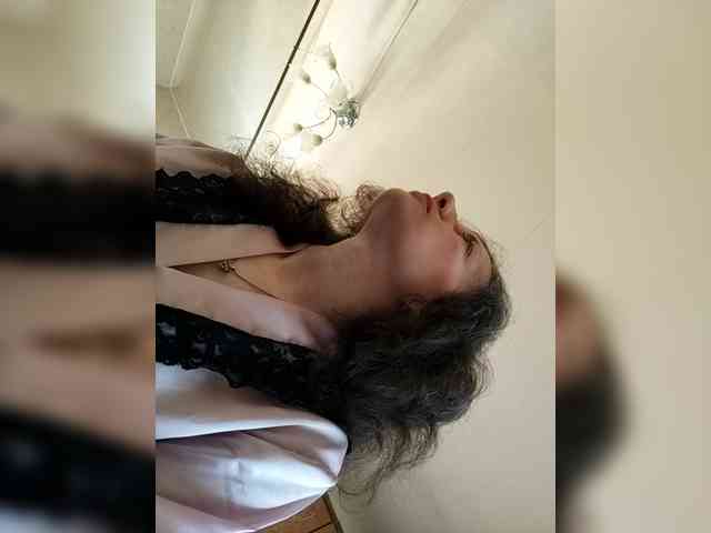 Viviennn webcam