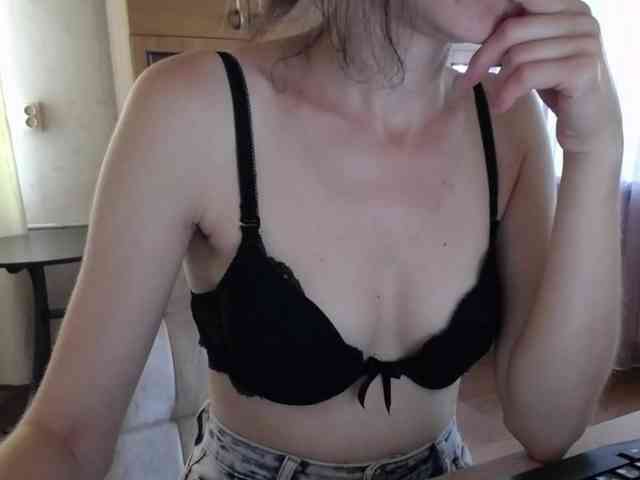 Millie webcam