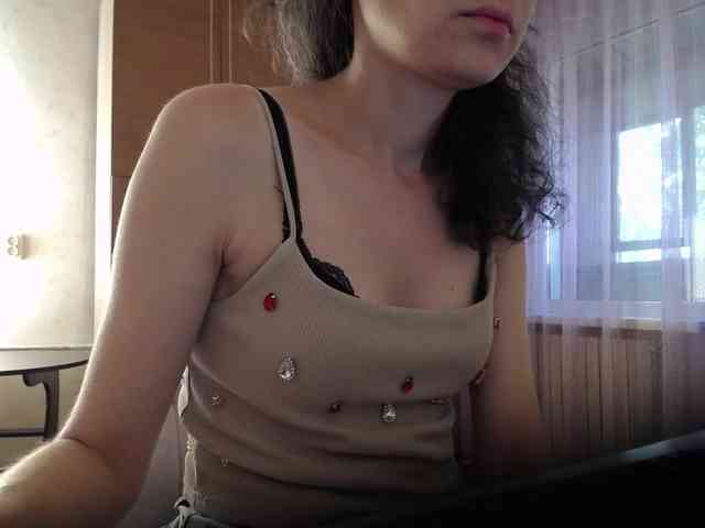 Millie webcam