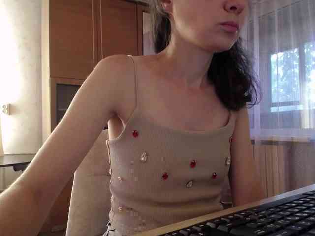 Millie webcam