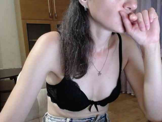 Millie webcam