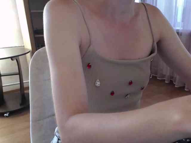 Millie webcam