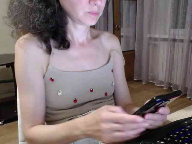 Millie webcam