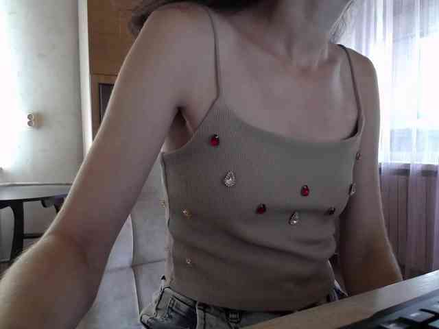 Millie webcam