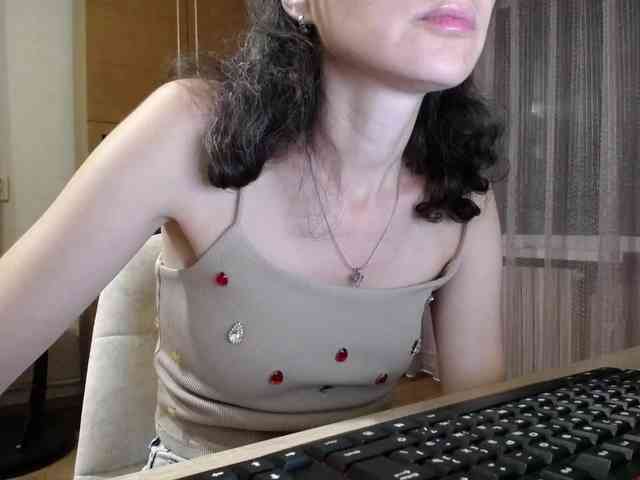 Millie webcam