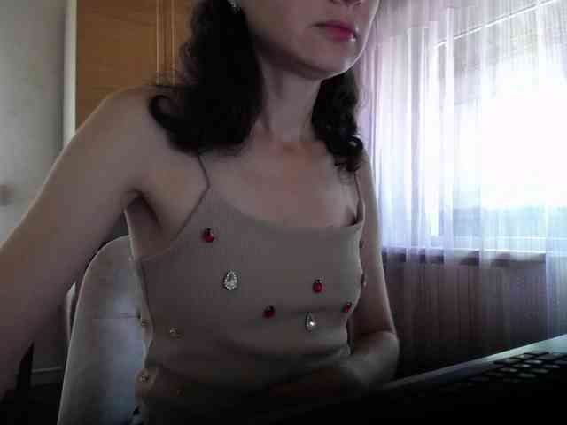 Millie webcam