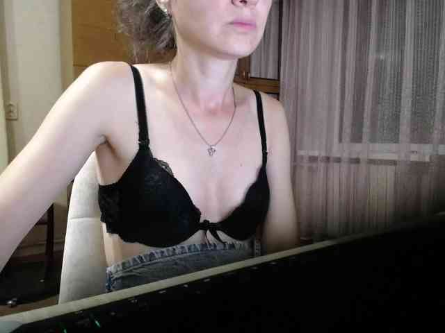 Millie webcam