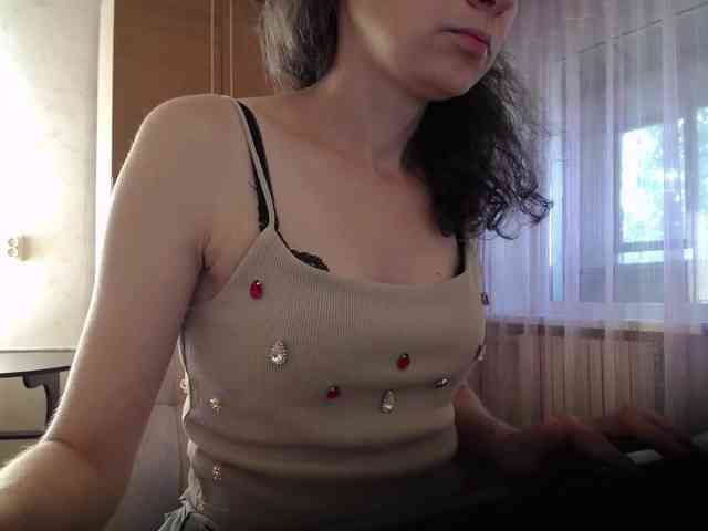 Millie webcam