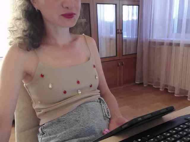Millie webcam