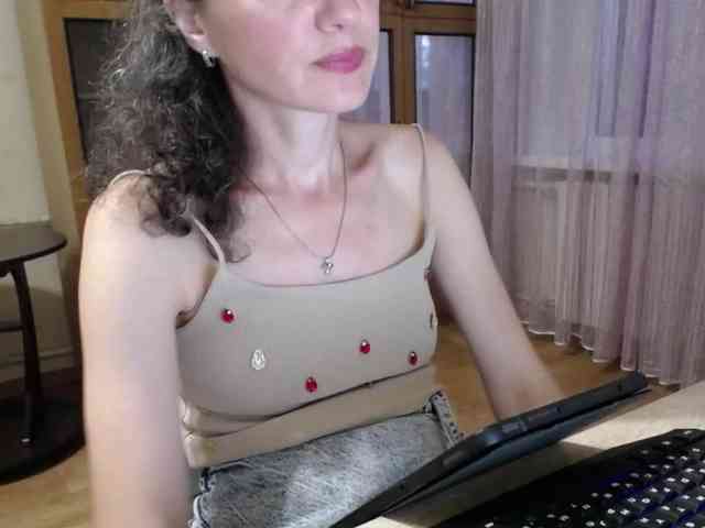 Millie webcam