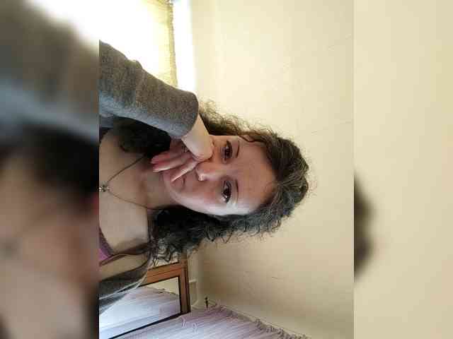 Viviennn webcam