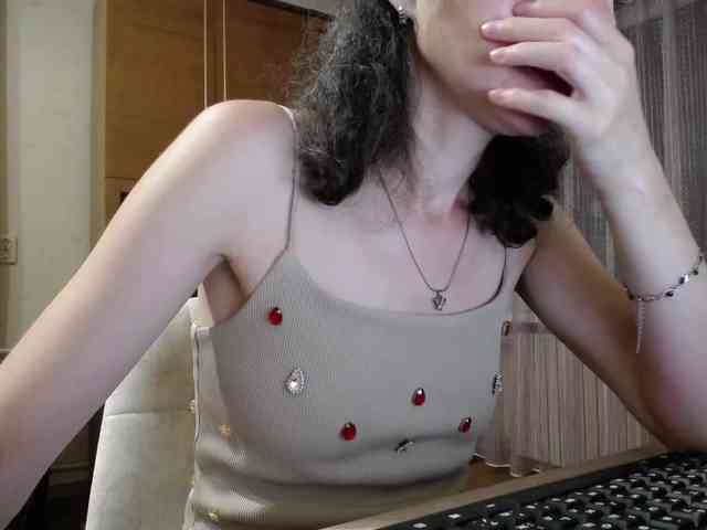 Millie webcam