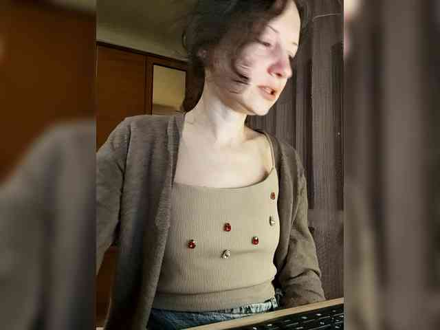 Viviennn webcam