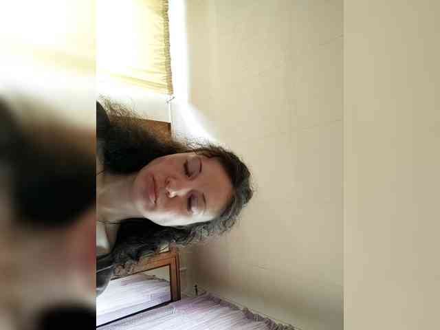 Viviennn webcam