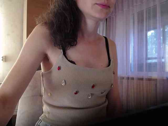 Millie webcam