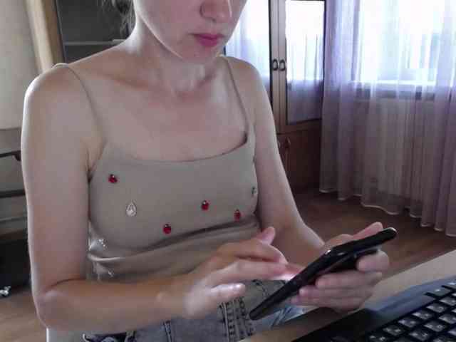 Millie webcam