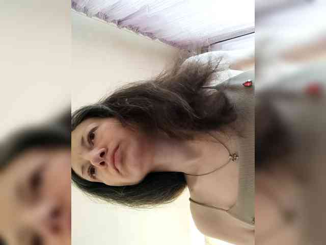 Viviennn webcam