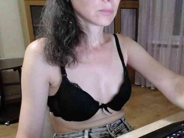 Millie webcam