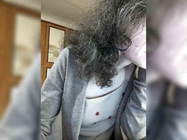 Viviennn webcam