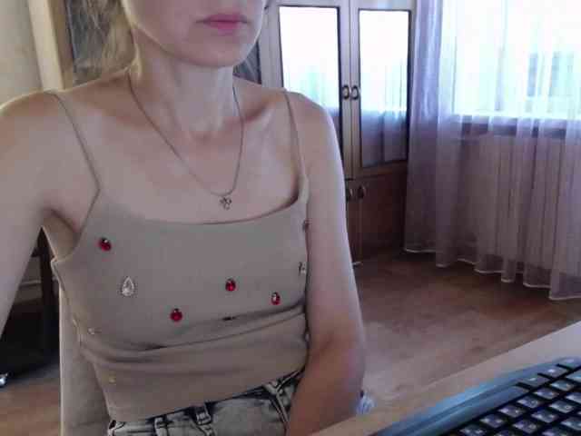 Millie webcam