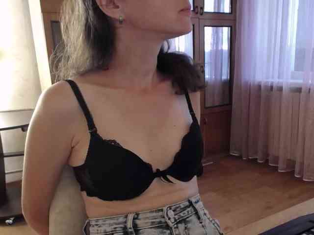 Millie webcam