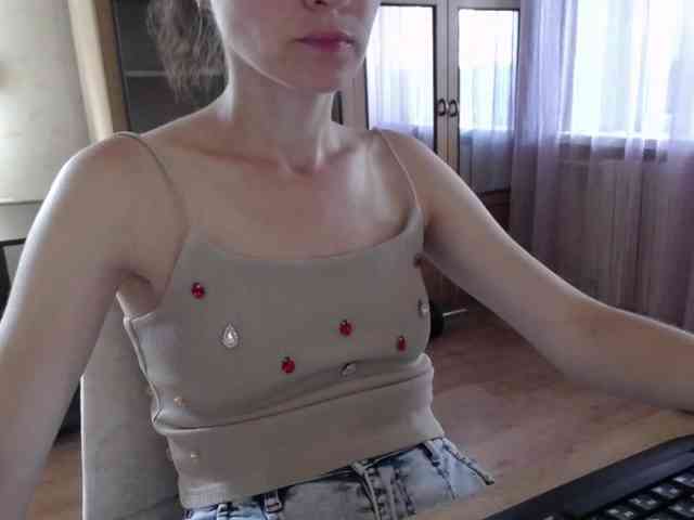 Millie webcam