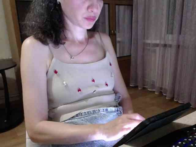 Millie webcam