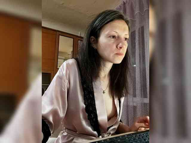 Viviennn webcam