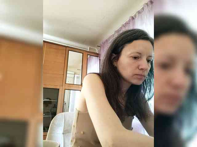 Viviennn webcam