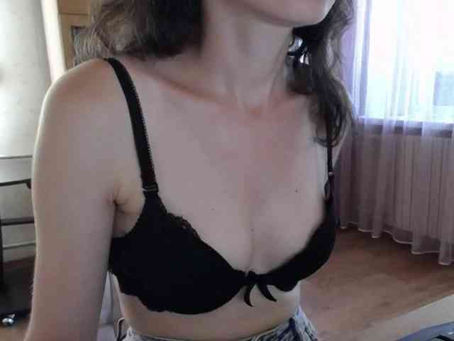 Millie webcam
