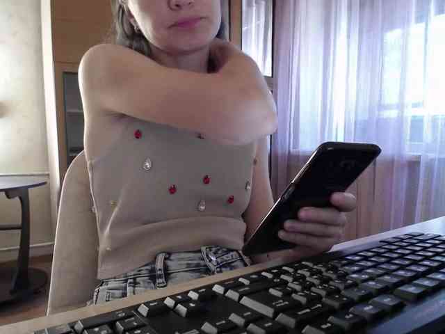 Millie webcam
