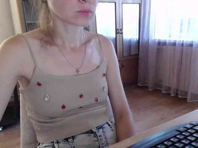 Millie webcam