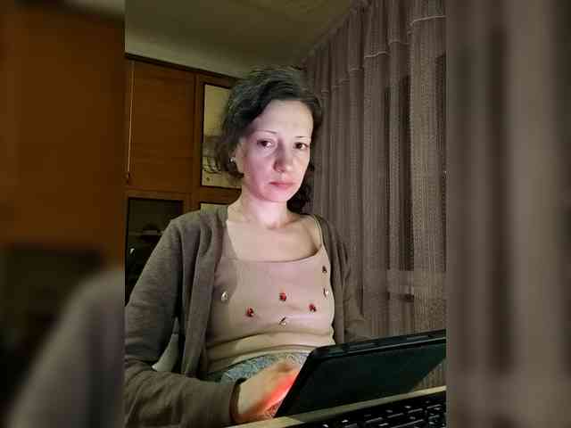Viviennn webcam