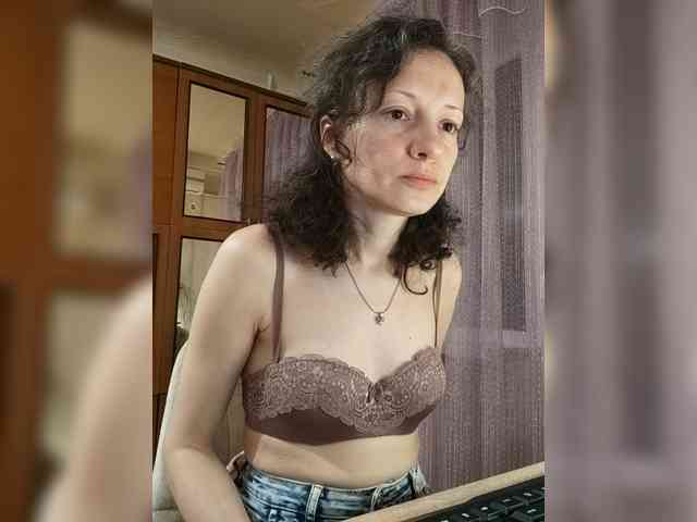 Viviennn webcam