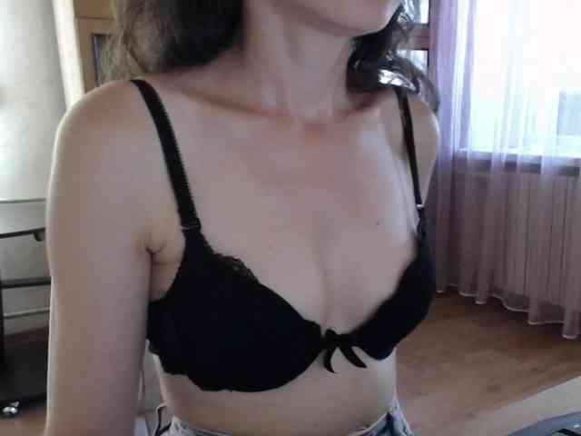 Millie webcam