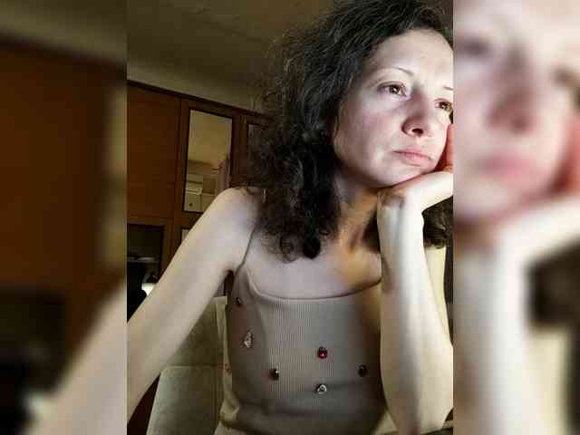 Viviennn webcam