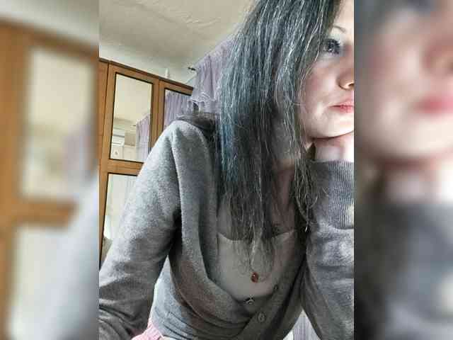 Viviennn webcam