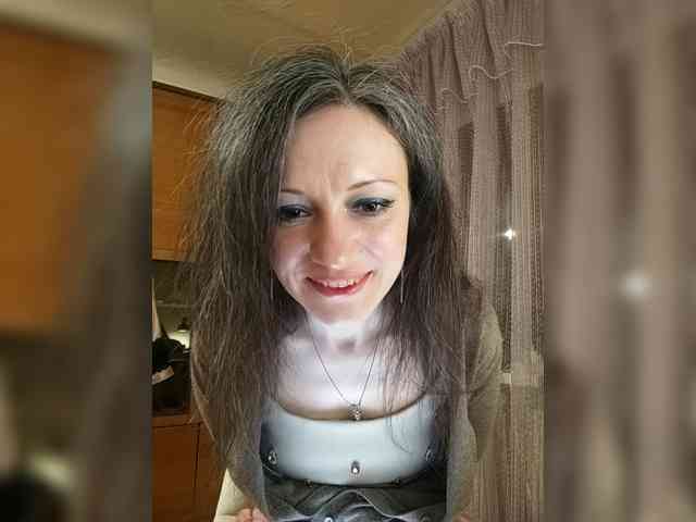 Viviennn webcam