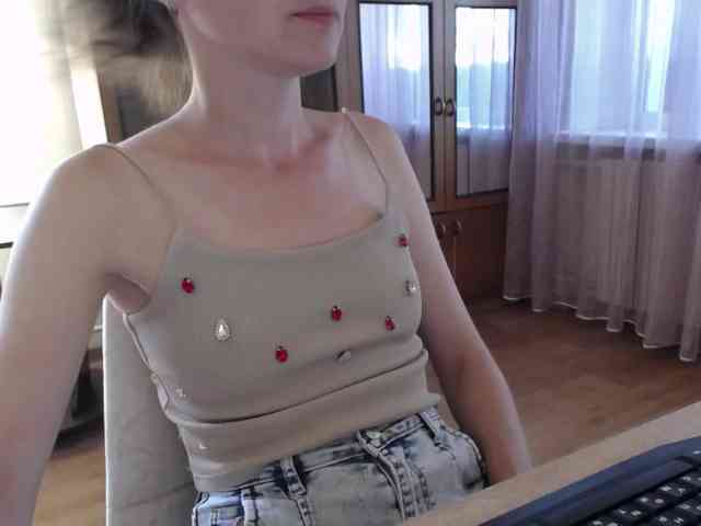 Millie webcam