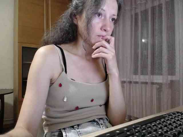 Millie webcam