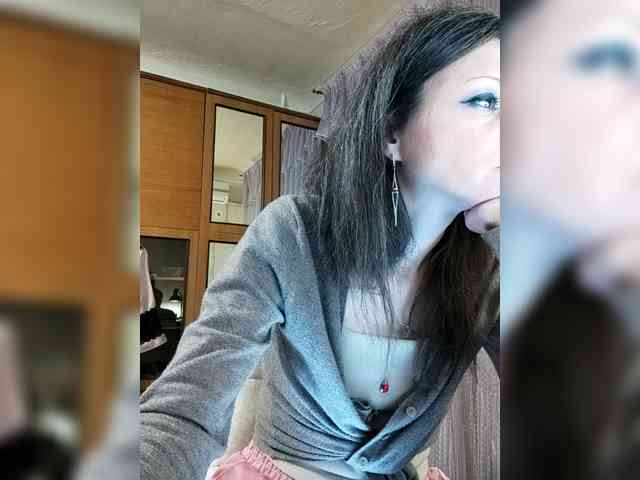 Viviennn webcam