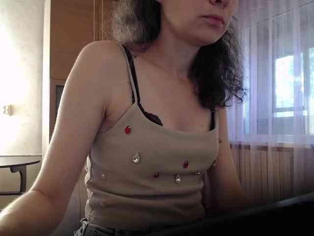 Millie webcam