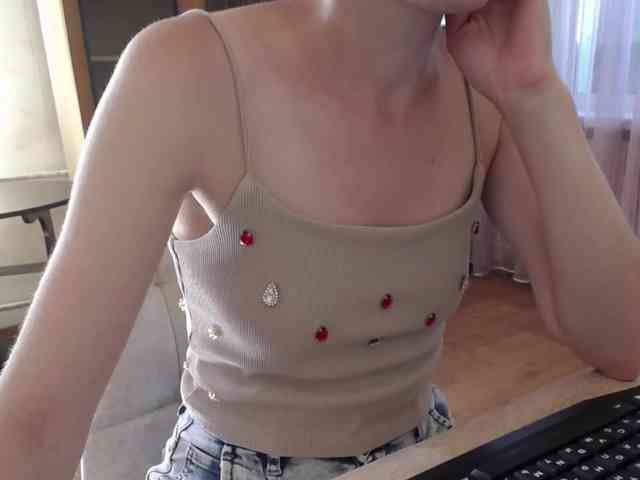 Millie webcam