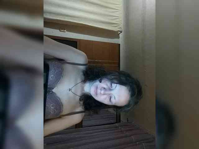Viviennn webcam