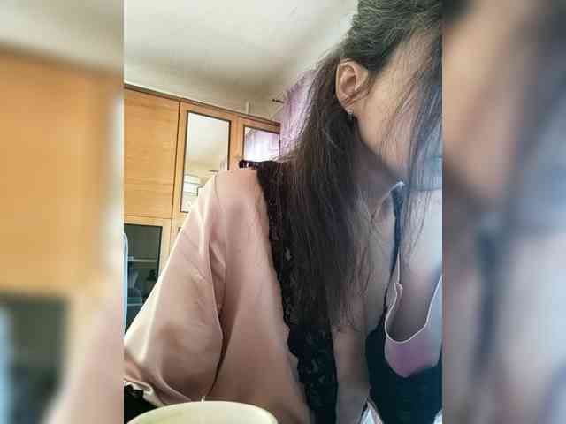 Viviennn webcam